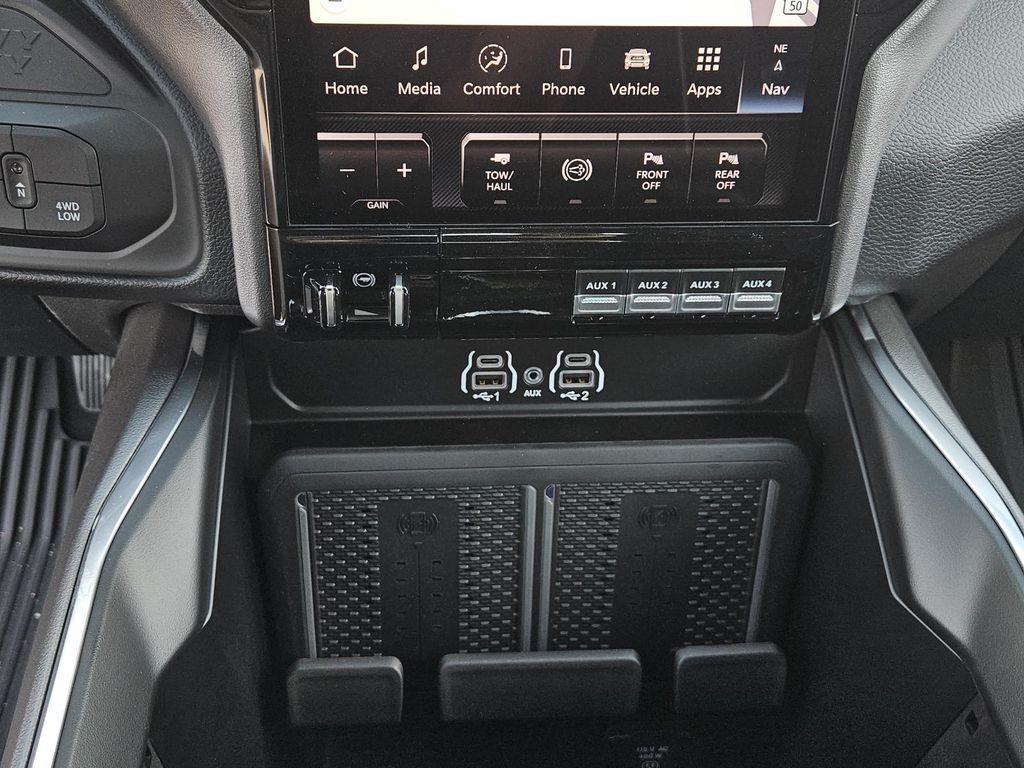 new 2025 Ram 2500 car, priced at $80,224