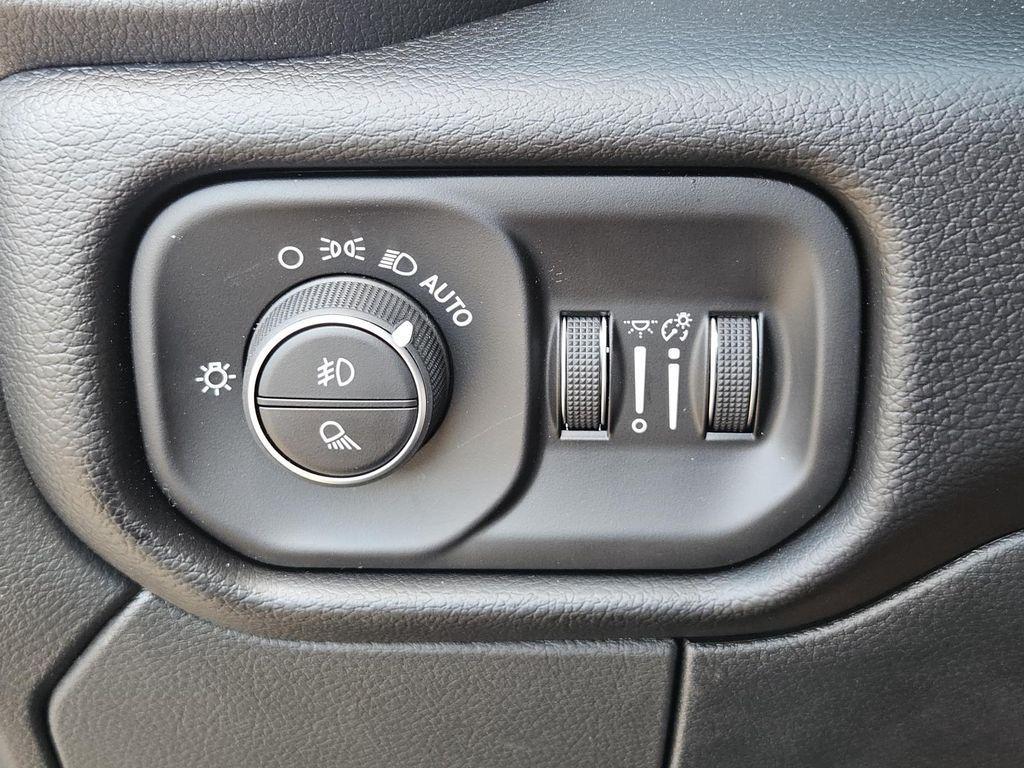 new 2025 Ram 2500 car, priced at $80,224