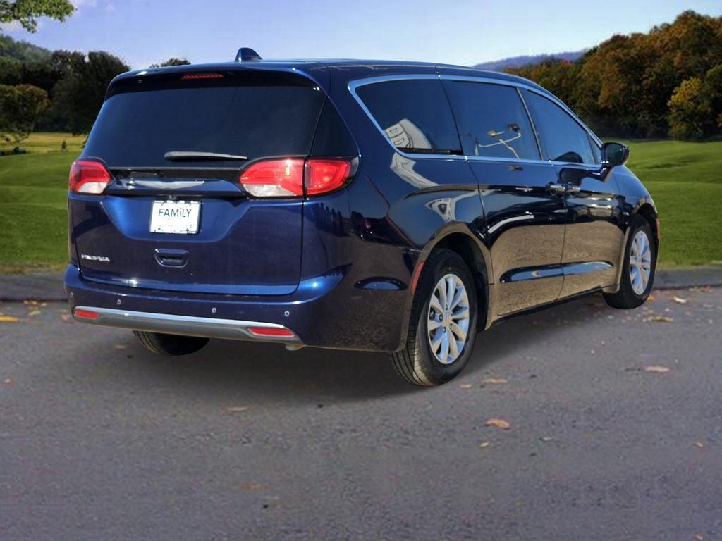 used 2018 Chrysler Pacifica car, priced at $13,995