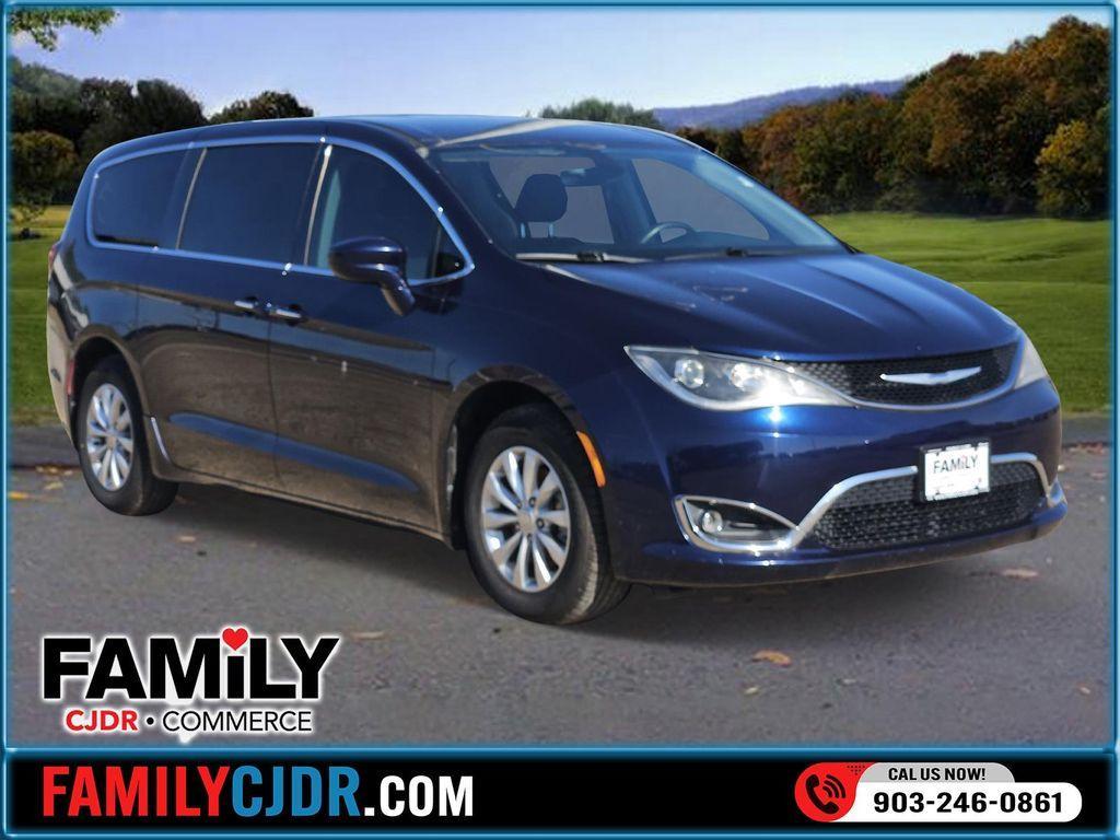 used 2018 Chrysler Pacifica car, priced at $13,995