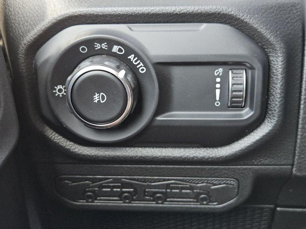 new 2025 Jeep Wrangler car