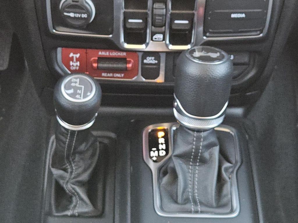 new 2025 Jeep Wrangler car