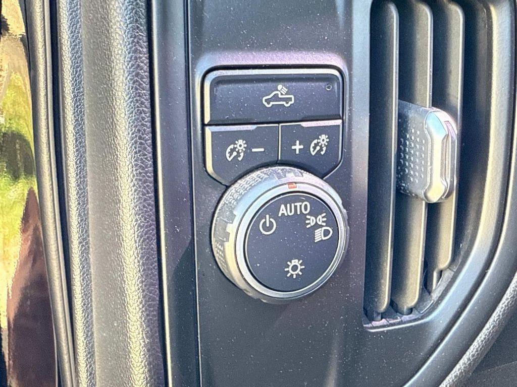 used 2021 Chevrolet Silverado 1500 car, priced at $24,991