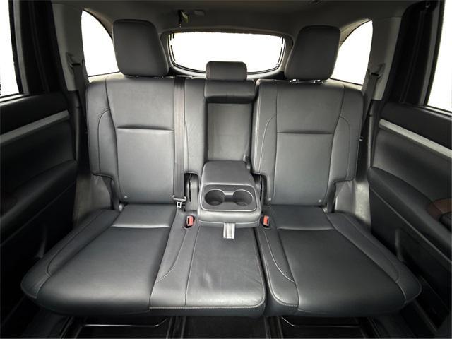 used 2015 Toyota Highlander car, priced at $15,488