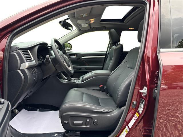 used 2015 Toyota Highlander car, priced at $15,488