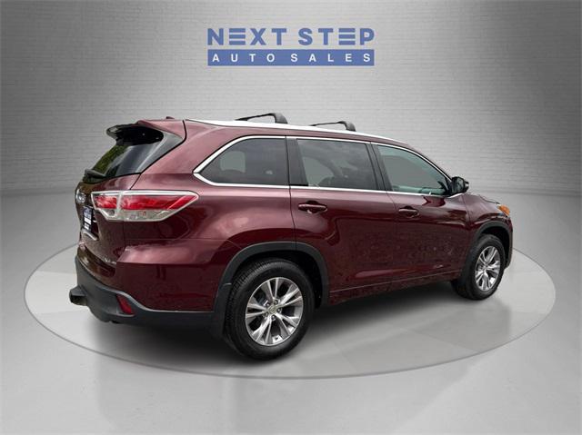 used 2015 Toyota Highlander car, priced at $15,488
