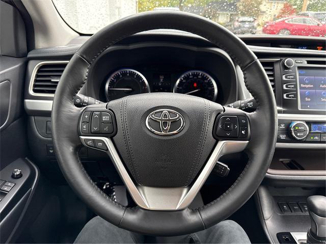 used 2015 Toyota Highlander car, priced at $15,488