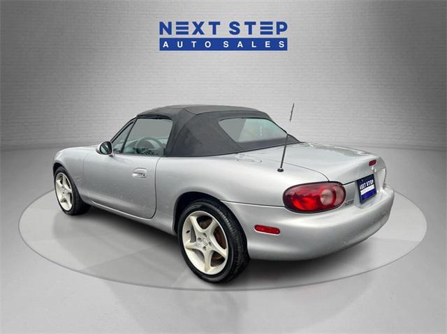 used 2001 Mazda MX-5 Miata car, priced at $9,495