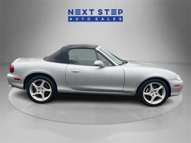 used 2001 Mazda MX-5 Miata car, priced at $9,495