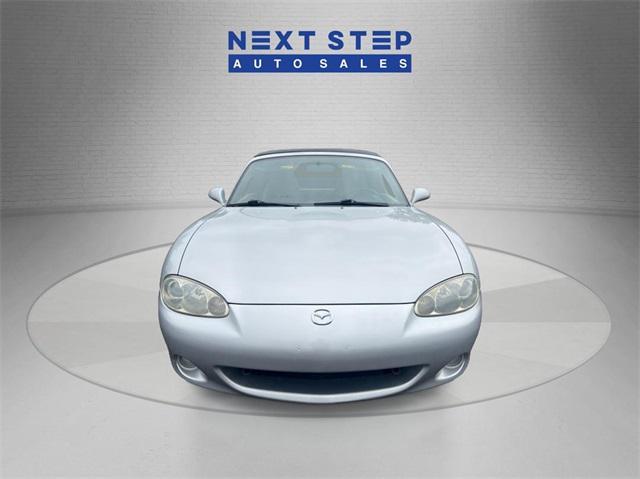 used 2001 Mazda MX-5 Miata car, priced at $9,495