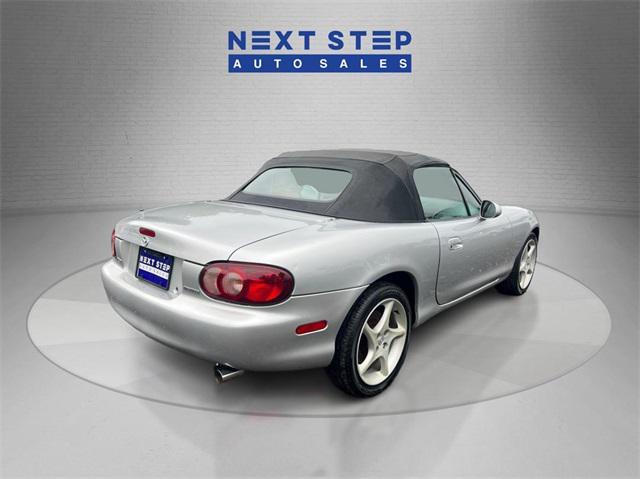 used 2001 Mazda MX-5 Miata car, priced at $9,495