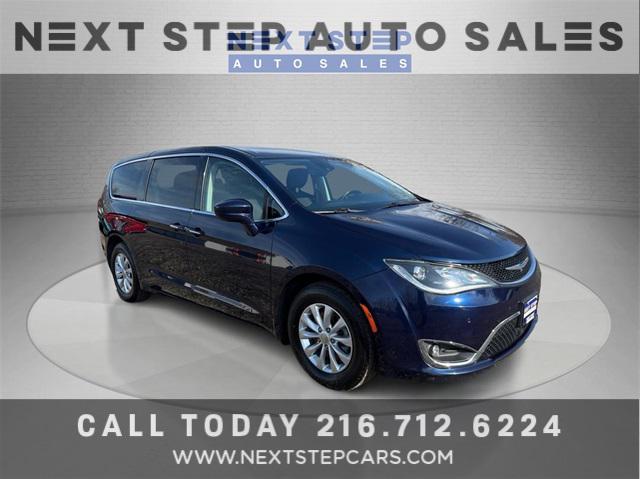 used 2020 Chrysler Pacifica car, priced at $15,495