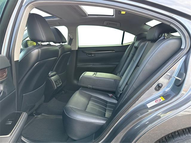 used 2016 Lexus ES 350 car, priced at $15,988