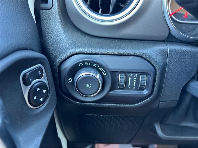 used 2018 Jeep Wrangler Unlimited car, priced at $27,495