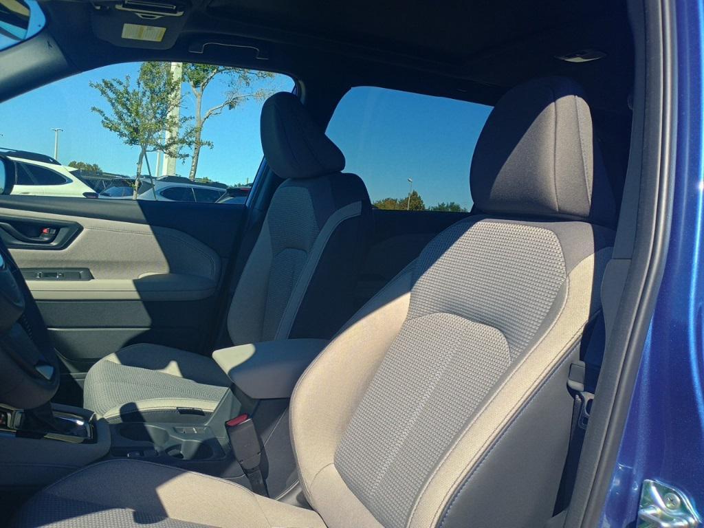 new 2025 Subaru Forester Hybrid car, priced at $36,818