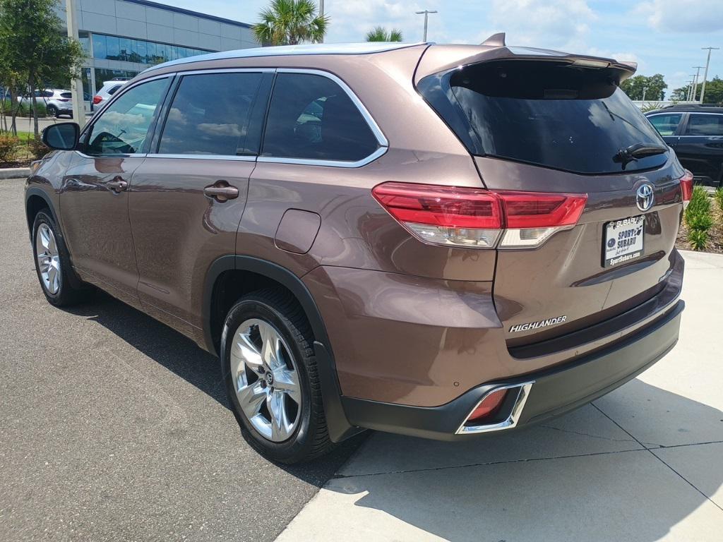 used 2018 Toyota Highlander car, priced at $27,282