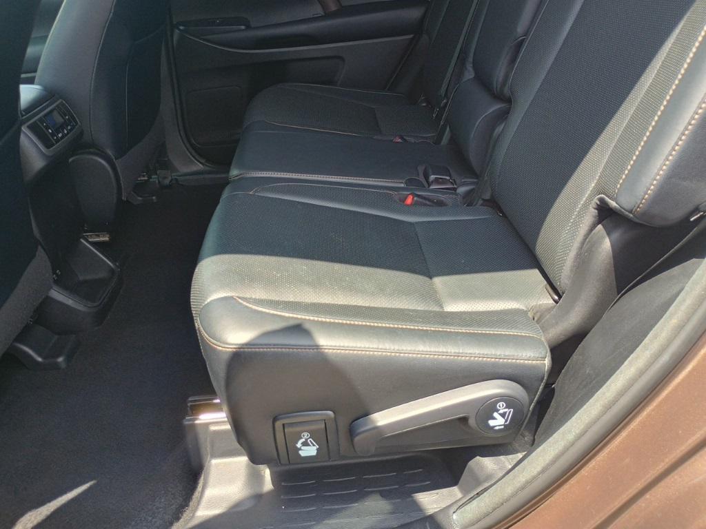 used 2018 Toyota Highlander car, priced at $27,282