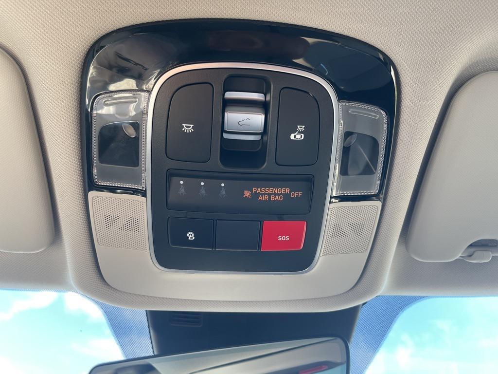 used 2024 Hyundai TUCSON Hybrid car, priced at $30,492