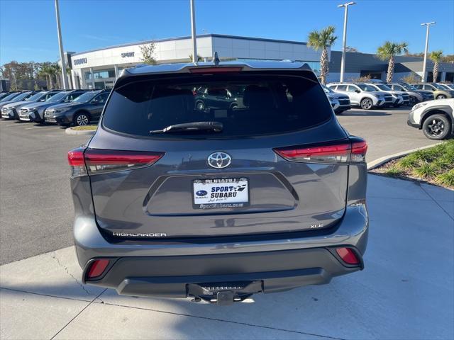 used 2021 Toyota Highlander car, priced at $30,072