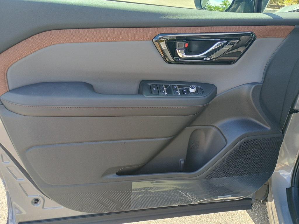 new 2025 Subaru Forester Hybrid car, priced at $39,587