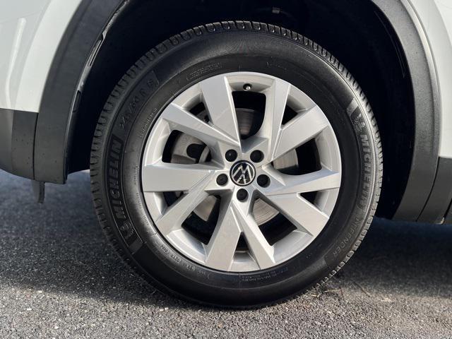 used 2020 Volkswagen Atlas Cross Sport car, priced at $20,602