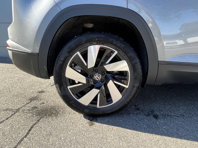 used 2024 Volkswagen Atlas Cross Sport car, priced at $32,100