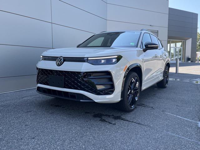 new 2025 Volkswagen Tiguan car, priced at $35,825