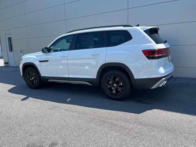 new 2024 Volkswagen Atlas car, priced at $42,405