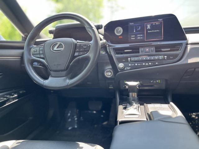 used 2022 Lexus ES 250 car, priced at $32,390