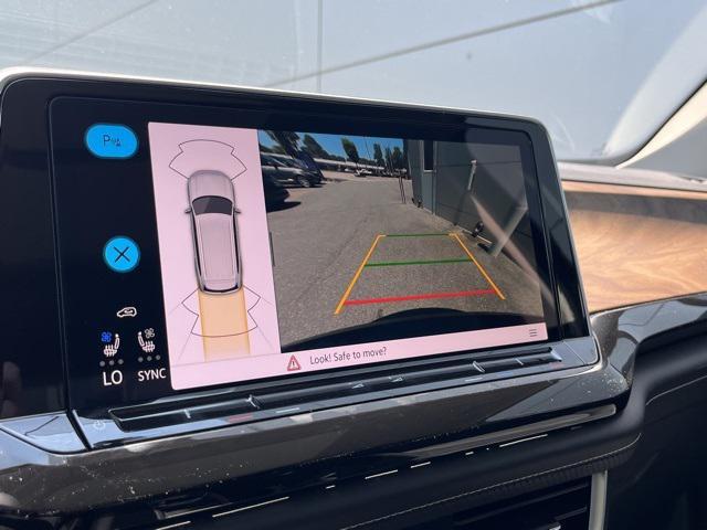 new 2025 Volkswagen Atlas car, priced at $45,644