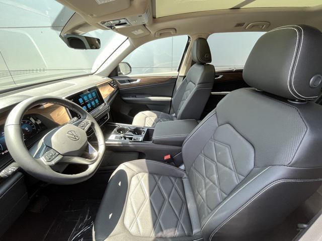 new 2025 Volkswagen Atlas car, priced at $45,644