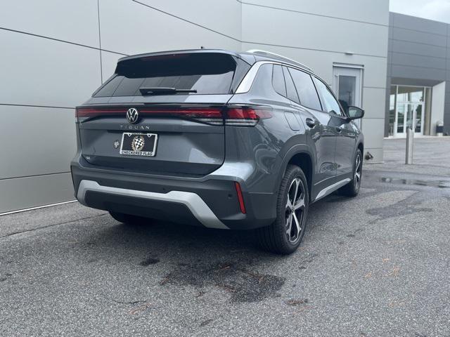 new 2025 Volkswagen Tiguan car, priced at $32,032