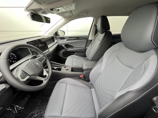 new 2025 Volkswagen Tiguan car, priced at $32,032