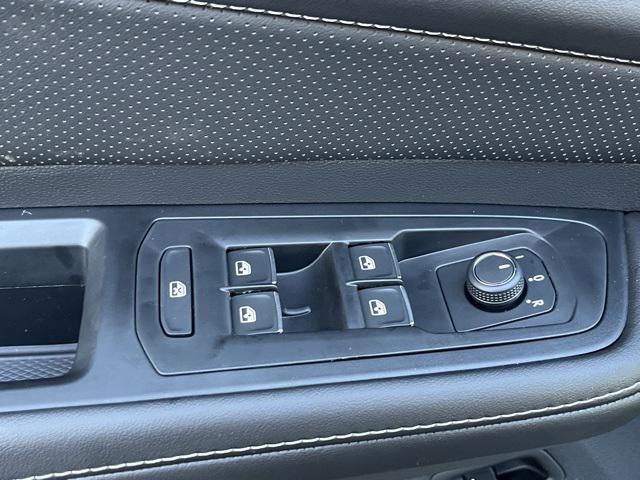 new 2026 Volkswagen Atlas car, priced at $44,602