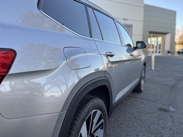 new 2026 Volkswagen Atlas car, priced at $44,602