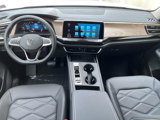 new 2025 Volkswagen Atlas car, priced at $39,839