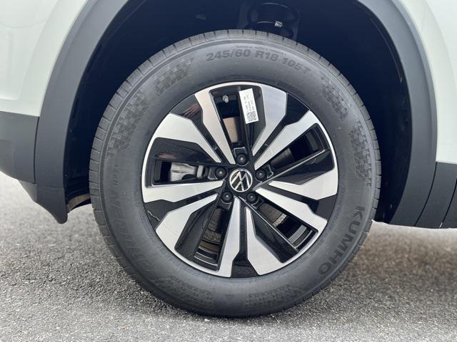 new 2025 Volkswagen Atlas car, priced at $39,839