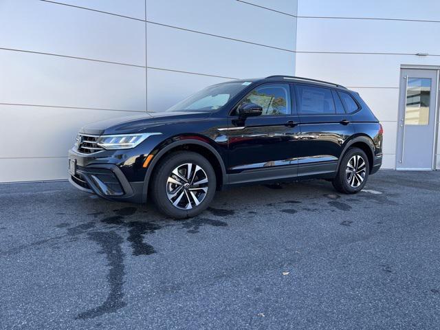 new 2024 Volkswagen Tiguan car, priced at $27,628