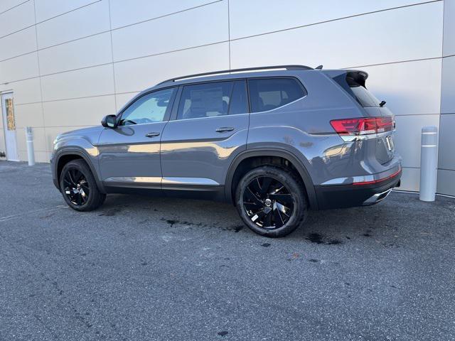 new 2025 Volkswagen Atlas car, priced at $44,385