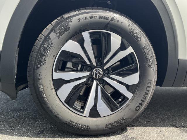 new 2026 Volkswagen Atlas car, priced at $42,170
