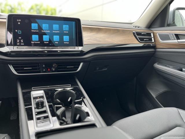 new 2025 Volkswagen Atlas car, priced at $45,853