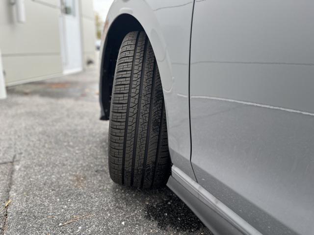 new 2025 Volkswagen Golf GTI car, priced at $36,571