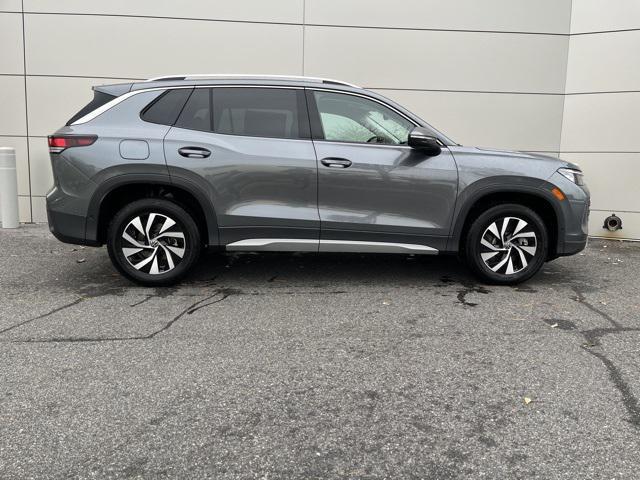 new 2026 Volkswagen Tiguan car, priced at $33,924