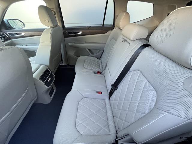 new 2025 Volkswagen Atlas car, priced at $49,673
