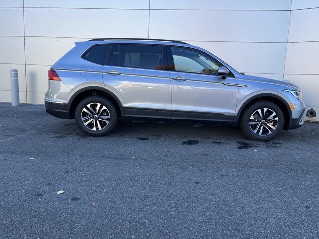 new 2024 Volkswagen Tiguan car, priced at $26,653