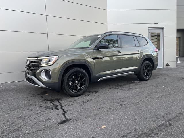 new 2025 Volkswagen Atlas car, priced at $45,964