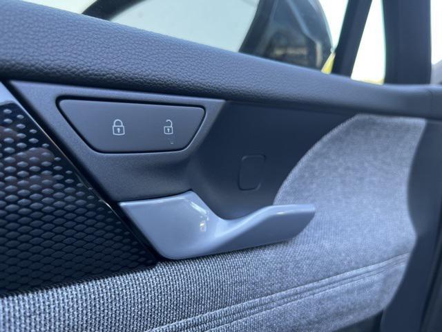 new 2025 Volkswagen Tiguan car, priced at $30,044