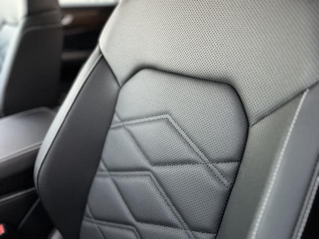 new 2026 Volkswagen Atlas car, priced at $40,733