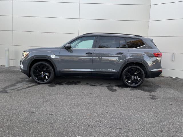 new 2025 Volkswagen Atlas car, priced at $43,301