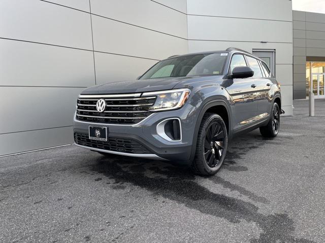 new 2025 Volkswagen Atlas car, priced at $43,301